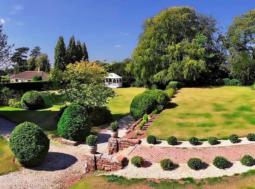 The Mount Country Manor Hotel & Golf Wolverhampton Exterior foto