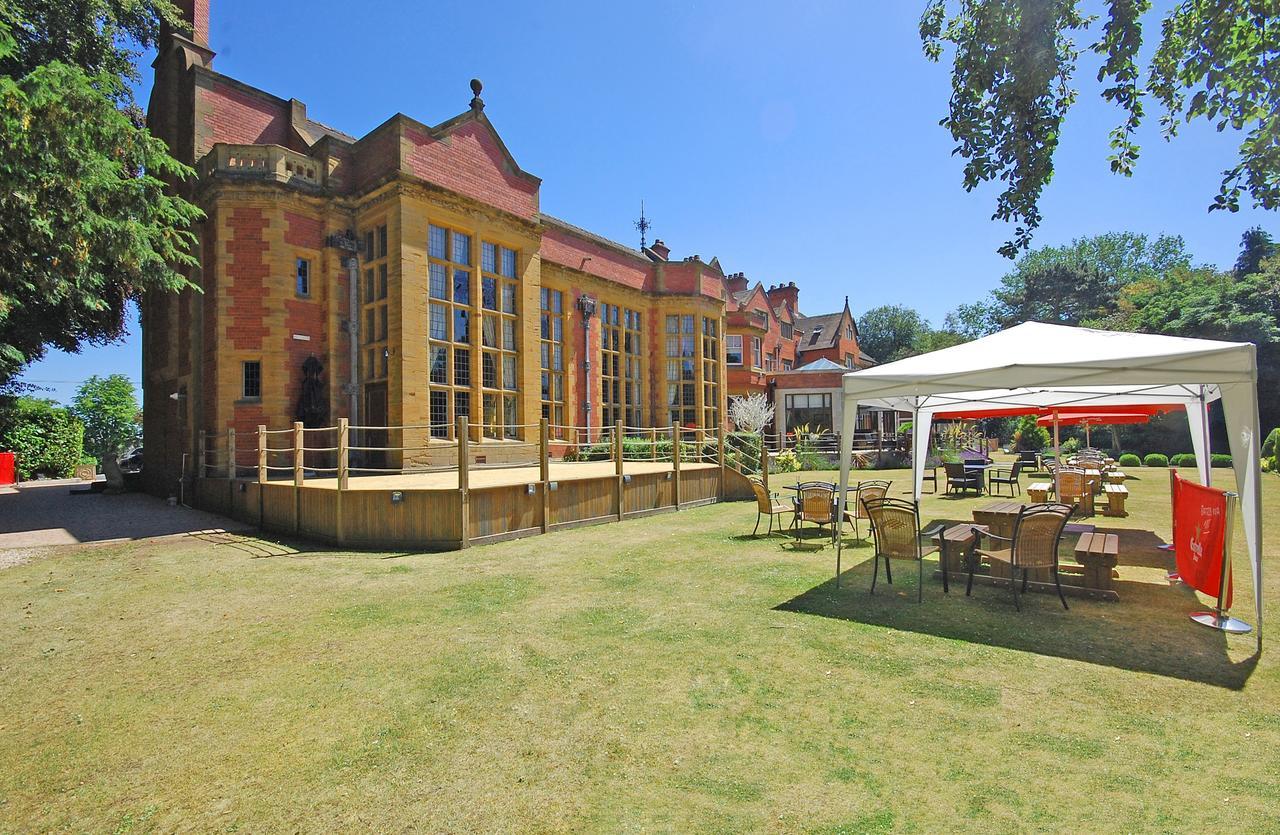 The Mount Country Manor Hotel & Golf Wolverhampton Exterior foto