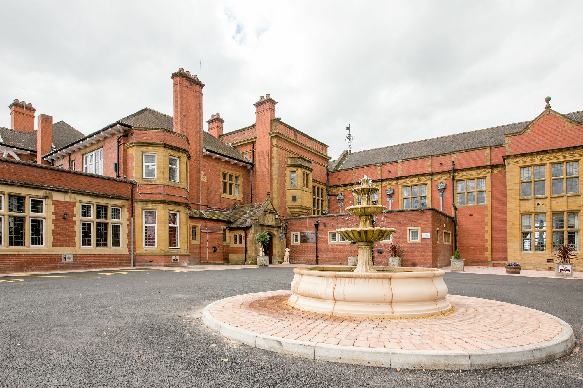 The Mount Country Manor Hotel & Golf Wolverhampton Exterior foto
